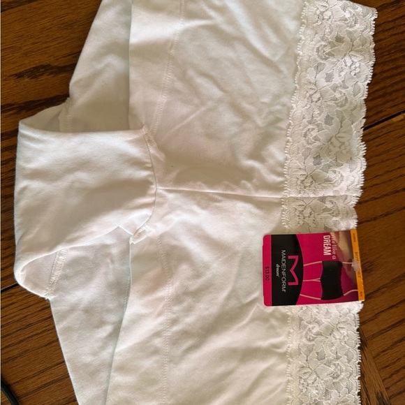 Pair of 2 NWT Maidenform Boy Shorts - Picture 6 of 9